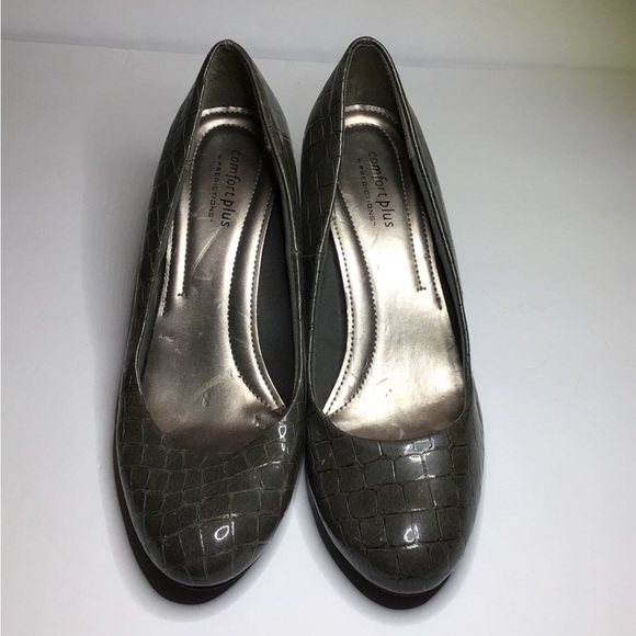 Comfort Plus by Predictions Women’s Faux Reptile Pattern Heels, Gray-Green, sz 9